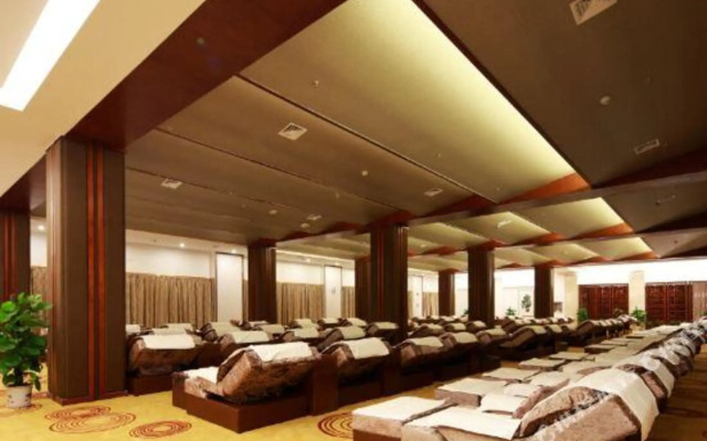 Sanlifan Hotspring Resort Hotel