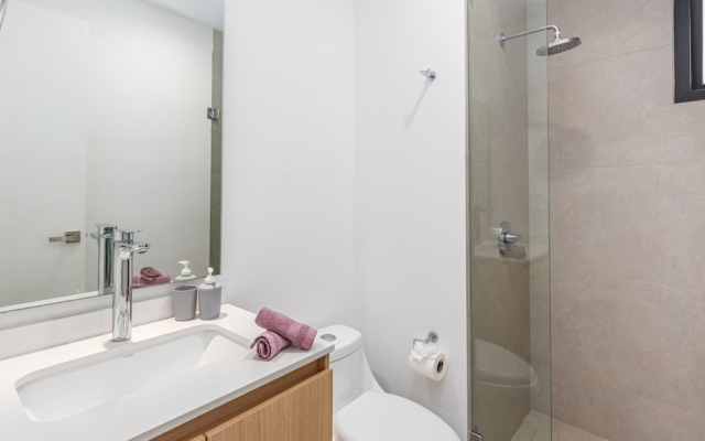Condo Aria Ocean 1012 by Kivoya