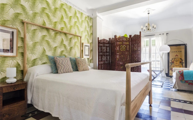 Genteel Home Romanilla