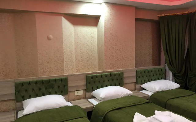 Kaya Madrid Hotel