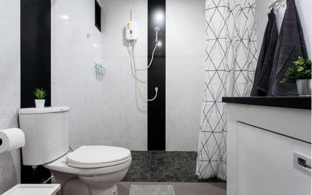 P4 Silom Large 2beds full kitchen WIFI 4-6pax