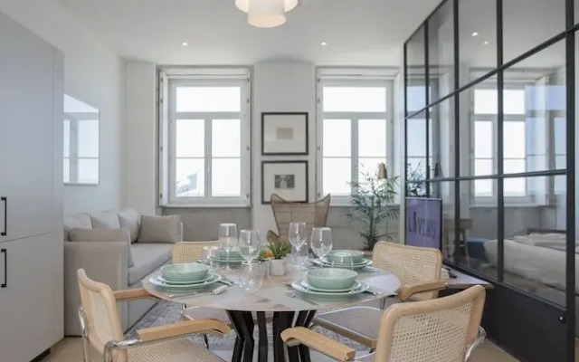 Liiiving-Luxury Beachfront Apartment III