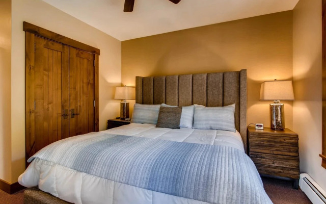 Water House On Main Street #6106