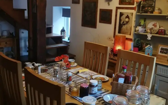 Yr  Hen Farcdy Bed & Breakfast