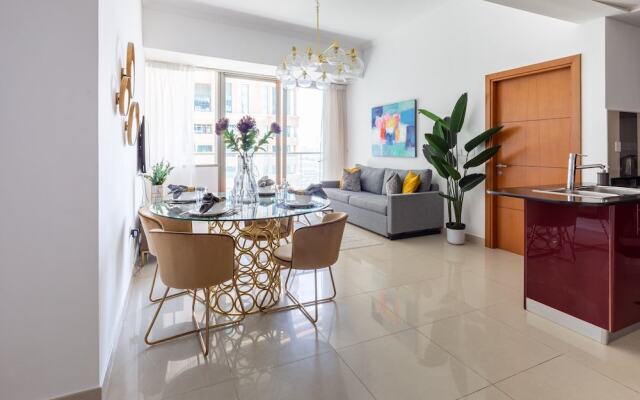 Elegant and Functional 2BR in Marina - Sleeps 5!