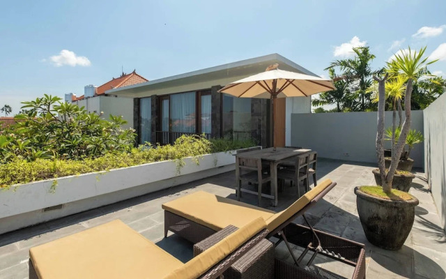 Stunning 2 Br Pool Villa With Rooftop In Seminyak