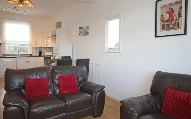 4 Glenthorne House