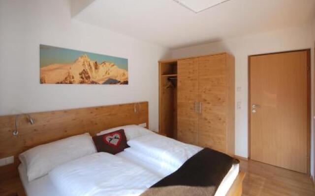 EdelWeiss AlpinLodge
