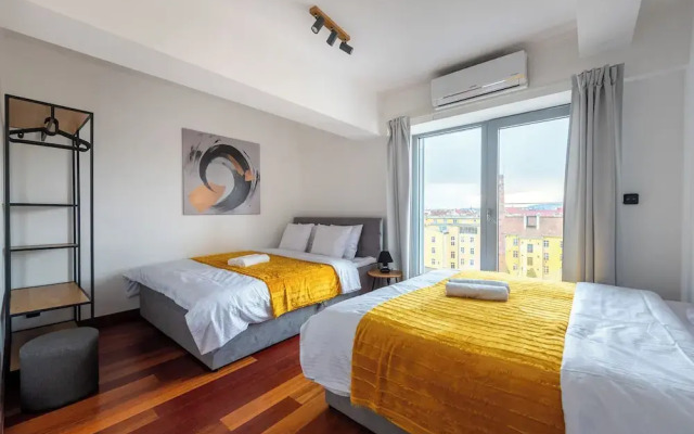 Modern Penthouse with 3-bedrooms