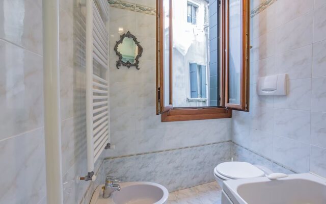 Venezia - Calle Campanile 3076