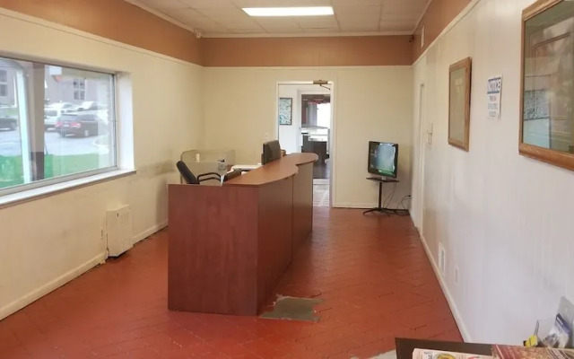 Tomac Motor Inn