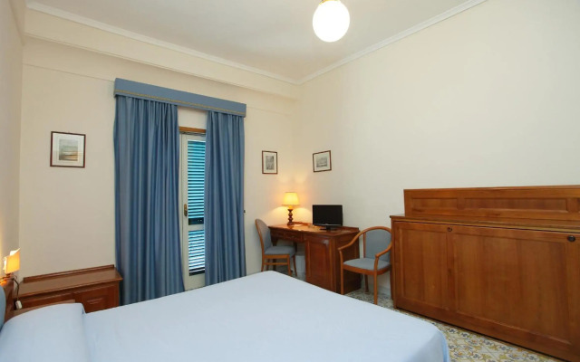 Hotel Mega Mare