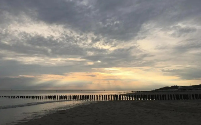 Wifi and Golden Beaches; Home