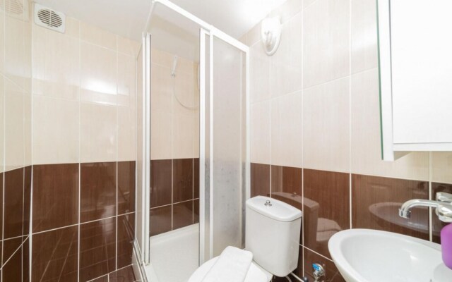 Cozy Apartment Near Mermerli Beach in Muratpasa