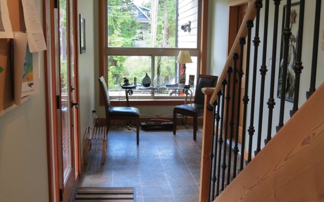 Cobble Wood & Bird Sanctuary Guest Houses