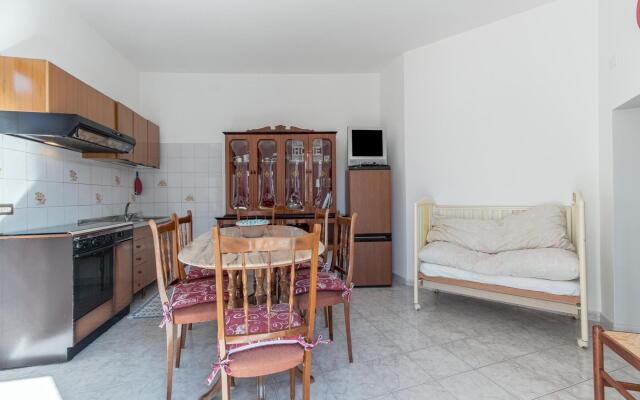 Snug holiday home in Mirto with a private terrace