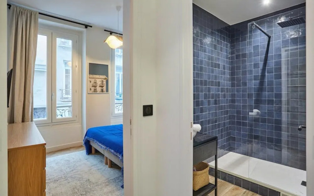 Superb Duplex Apartment Center of Paris