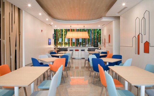 Holiday Inn Express Shanghai Hongqiao North by IHG