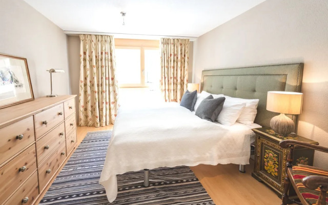 Mountain Exposure Luxury Chalets & Penthouses & Apartments