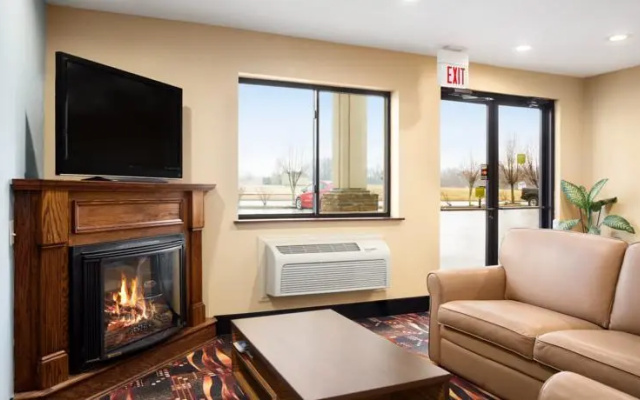 Country Hearth Inn