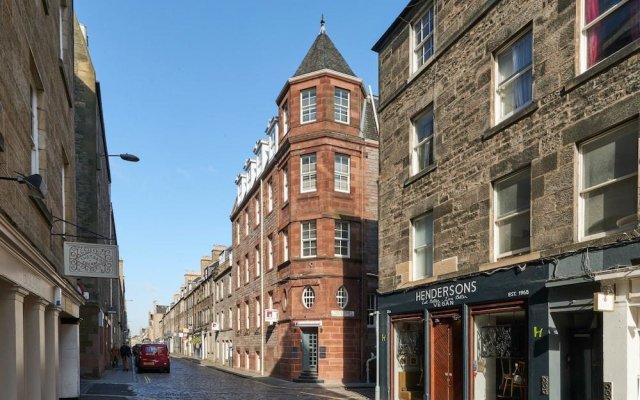 Fountain Court Apartments - Braid