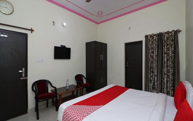 OYO 14161 Hotel ASDR