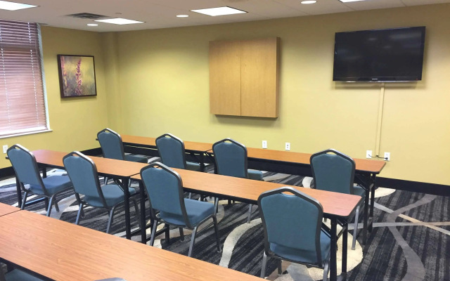 Best Western Plus Birmingham Inn & Suites