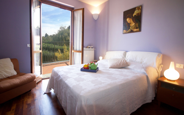 Sunflower Relax Pool and Terrace