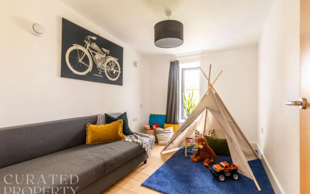 Stunning 5 Bedroom New Build With Amazing Views