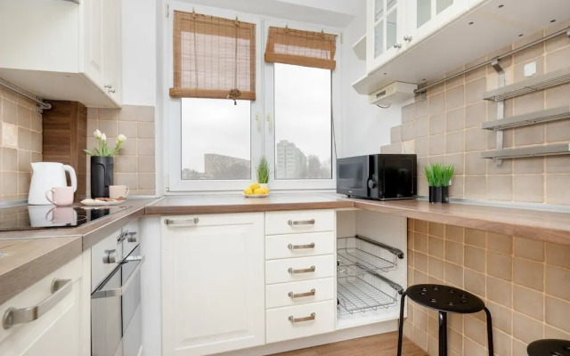 Apartment With Three Bedrooms by Renters