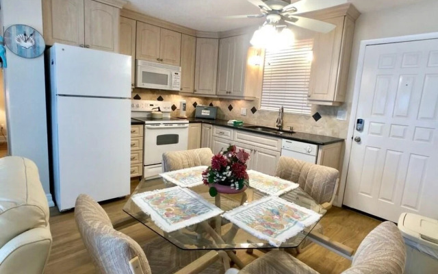 Bonita Beach & Tennis Condo
