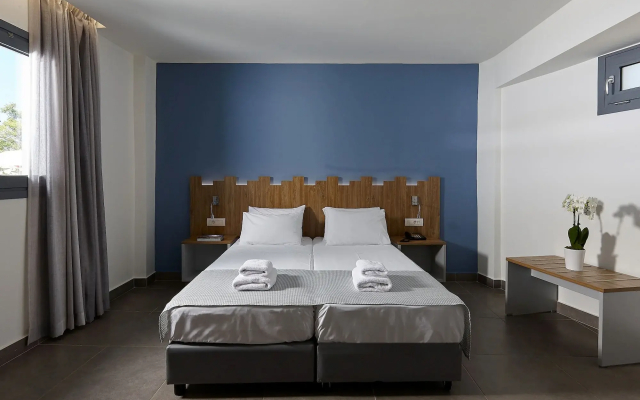 Pollis Hotel