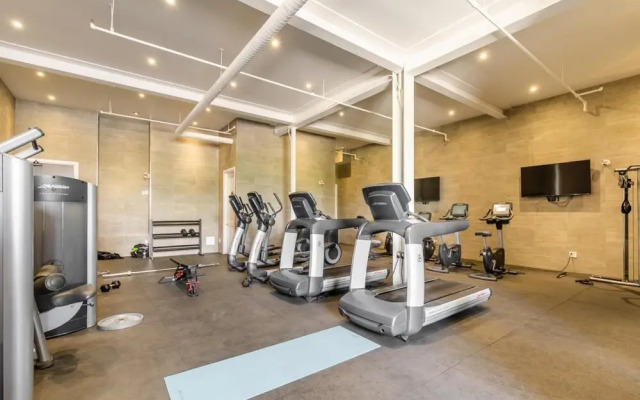 2BR 2 Storey Loft Free Parking Gym 4