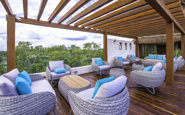 Naay Tulum Curamoria Collection