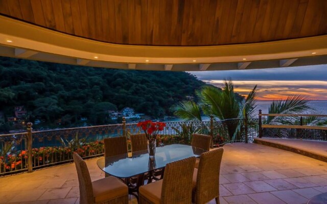Villa Armonia Luxury Suites