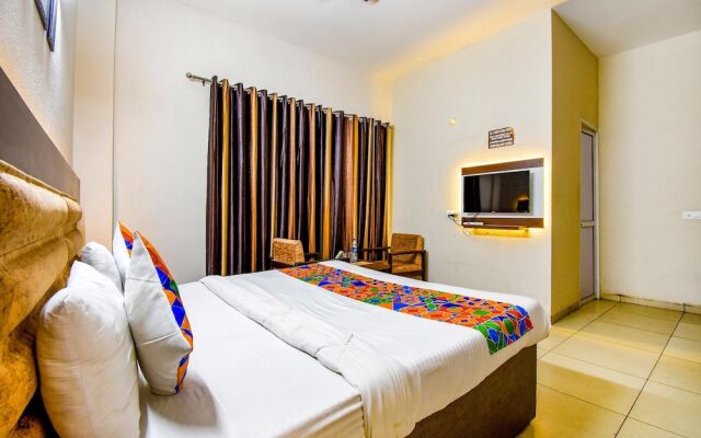 OYO 23203 G-5 Villas