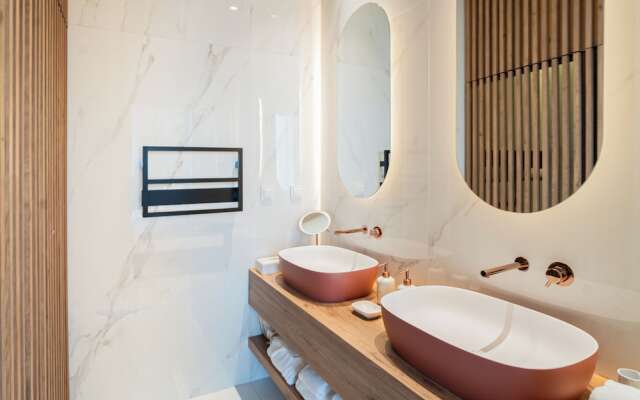 The Lince Santa Clara