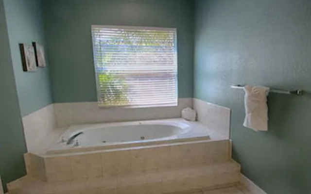 Luxury Homes by BeachTime Rentals Treasure Island