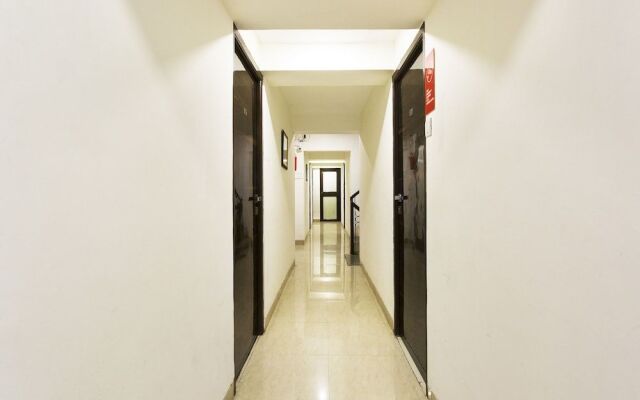 OYO 9806 Hotel Arvi