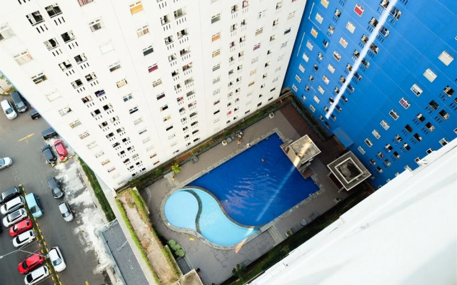 Affordable 2Br Green Pramuka Apartment With Pool View