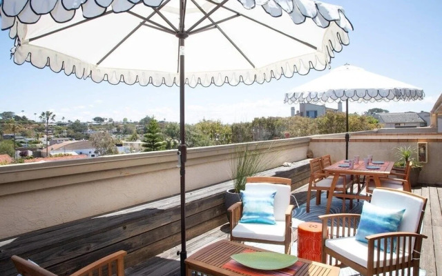 Sbtc324 2 Bedroom Condo by RedAwning