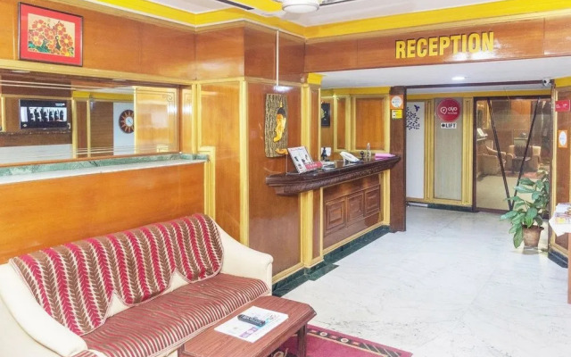 Oyo 27280 Hotel Maya International