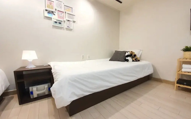 DK House