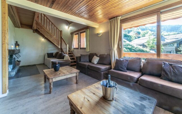 Authentic Chalet Méribel Village Close to the slopes
