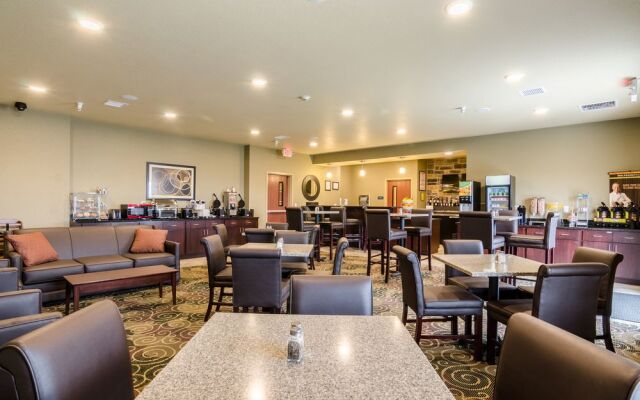 Cobblestone Hotel & Suites - McCook