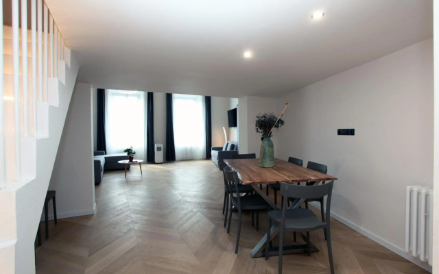 The Apartment House - Mezibranska