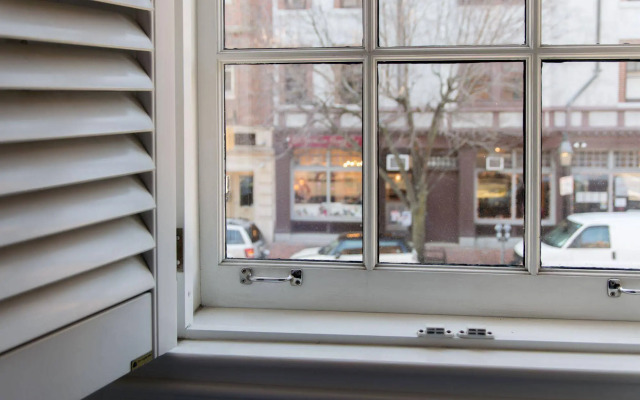 Beacon Hill Hotel