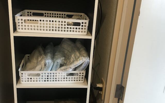 Room Eta