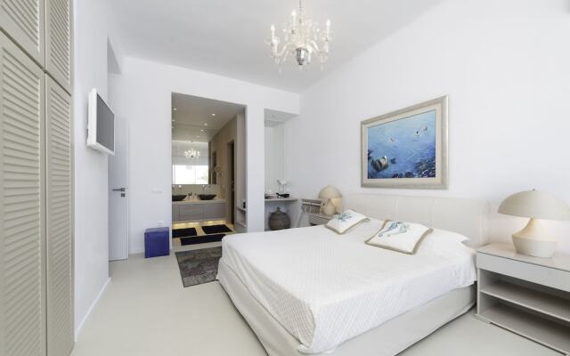 Seawest Villa