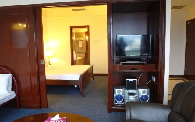 Good Service Suite @ Times Square